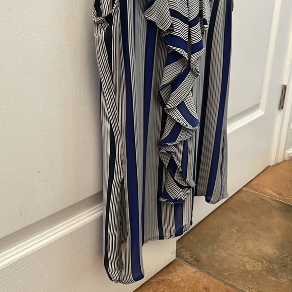 Sleeveless silk blouse - Picture 4 of 5